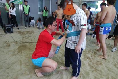 얘들아 놀자 : 이만기교수와함께하는 씨름교실